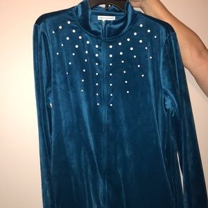 100% polyester valor outfit